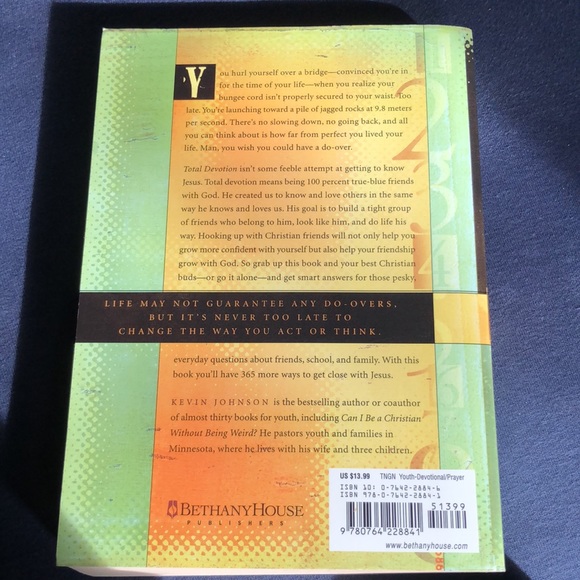 Daily devotional book - Picture 2 of 3